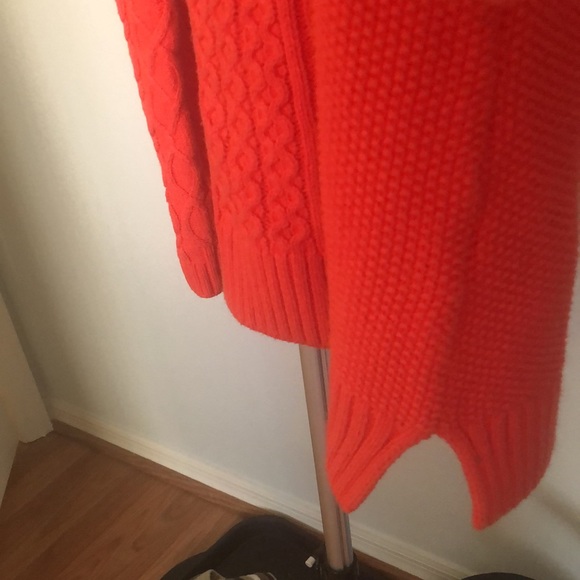 Lands End Cable Knit Turtle Neck Blood Orange Sweater Sz XL - Picture 5 of 12
